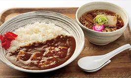 牛すじカレー丼の写真